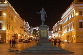 Дюк на Приморском бульваре